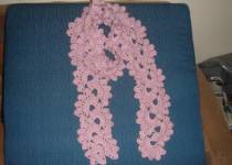 pembe renklerde bayan atkisi modeli örgüyle dantelle orulmus motifli desenli nakisli dikisleriyle ornekler pembe renklerde bayan atkisi modeli örgüyle dantelle orulmus motifli desenli nakisli dikisleriyle ornekler