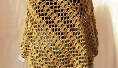 Tığ ile yapılmış örgü bayan panço