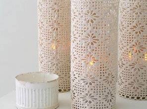 Örgü ile süslenilmiş örgü mumluk