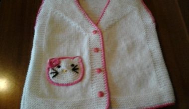 Hello Kity örgü kız çocuk yelek