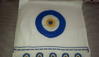 Nazar boncuklu örgü havlu kenarı