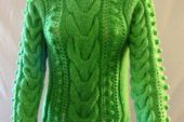 Yeşil boğazlı bayan kazak