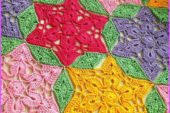 Renkli örgü motiflerle yapılmış örtüler
