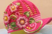 Çiçekli renkli şapka modeli