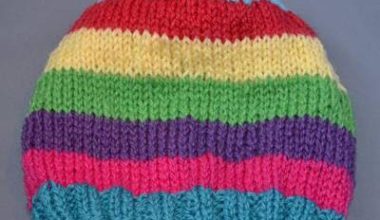 Renkli örgü çocuk bere