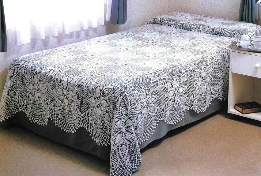 Beyaz dantel yatak örtüleri Resimli Örgü Modelleri