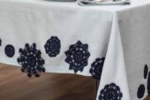 Masa örtülerini örgü motifleri ile süsleme