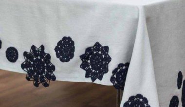 Masa örtülerini örgü motifleri ile süsleme