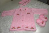 Pembe çiçekli örgü çocuk hırka