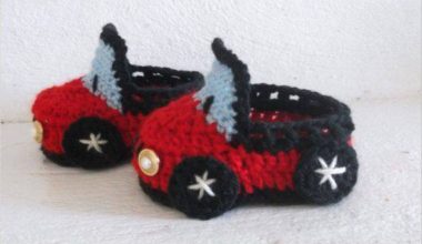 Arabalı örgü çocuk yelek