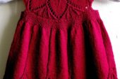 Kırmızı örgü elbise