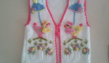 Örgü bebek yelek modeli