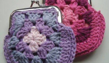 Örgü ile yapılmış bozuk para cüzdanı