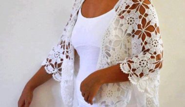 Beyaz motifli örgü bayan şal modeli