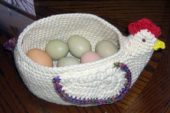 Örgüden yapılmış yumurta saklama kabı