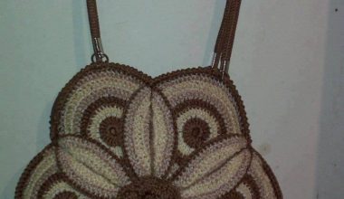 Kahverengi Askılı Örgü Çanta