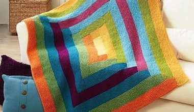 Renkli örgü battaniye modeli