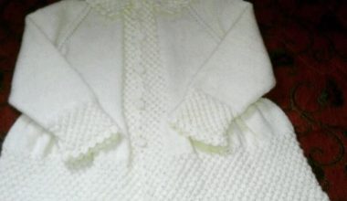 Beyaz örgü çocuk hırka