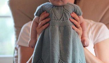 Kız çocukları için örgü elbise