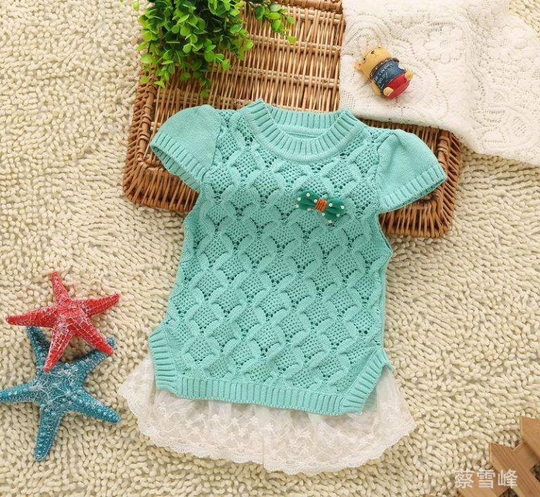 Kız çocukları için örgü elbise