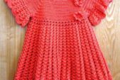 Kırmızı örgü çocuk elbise