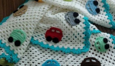 Erkek çocuklarınız için arabalı battaniye