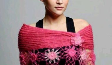 Pembe beyaz örgü omuz şalı