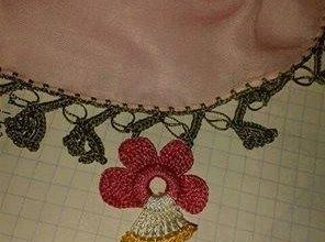 Çiçekli örgü oya modeli