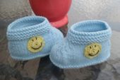 Mavi çocuk örgü patik