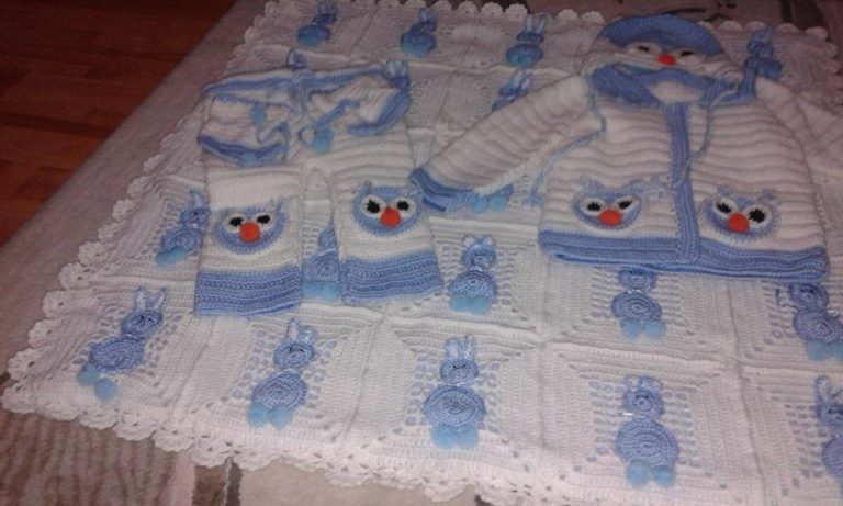 Şık erkek bebek örgüleri