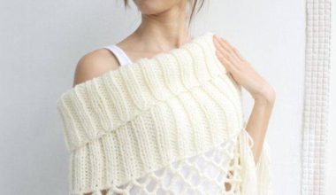 Beyaz bayan omuz şalı