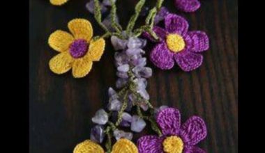 Çiçekli örgü kolye