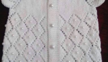 Boncuklu kız çocuk örgü yelek