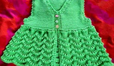 Yeşil örgü çocuk yelek