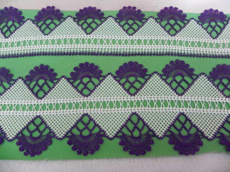 Pembe eflatun havlu kenarı danteli