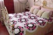 Çiçekli yatak örtüsü