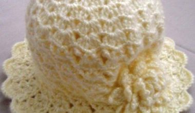 Beyaz örgü çocuk şapka