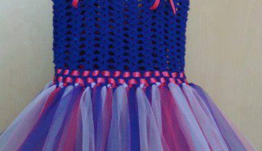 Örgüden yapılmış tütü elbise