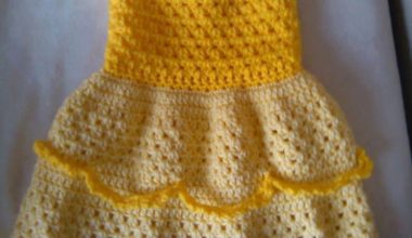 Sarı askılı örgü elbise modeli