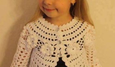 Beyaz kız çocuk örgü hırka