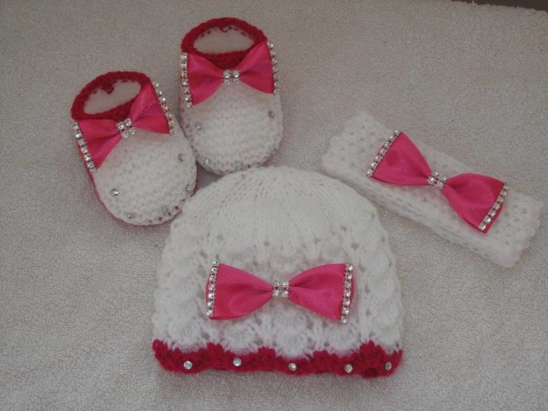 Beyaz örgü bere,patik saç bantı