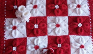 Kırmızı beyaz örgü bebek battaniye