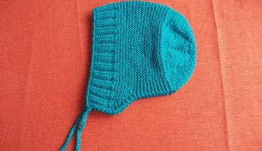 Mavi örgü çocuk bere