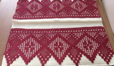 Renkli iplerden işlenilmiş çarşaf kenarı danteli