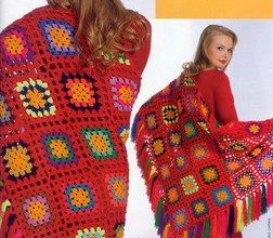 kirmizi gokkusagi renklerinde bayan sallari puskulleriyle desenleriyle motifleriyle genclerin kizlarin begendigi ornek