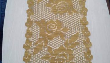 Güllü örgü dantel örtü