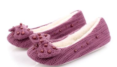 Fiyonklu boncuklu örgü patik