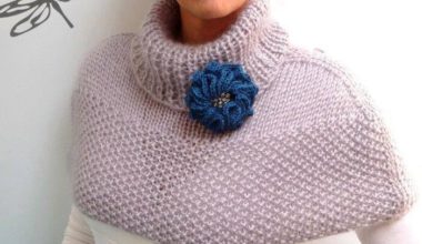 Şiş ile işlenmiş olan örgü bayan omuz şalı