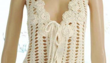 Beyaz tığ işi örgü bayan yelek modeli