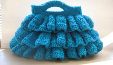 Mavi tığm işi örgü çanta